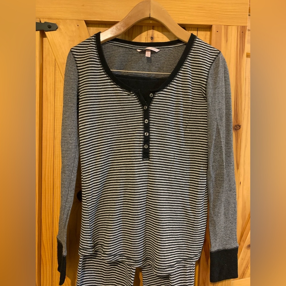 Women’s Victoria’s Secret pajama set